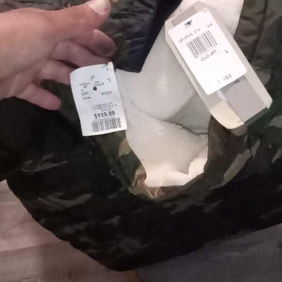 Brand new Levi's winter jacket it's a L and I need Xl or XXL never been worn - Picture 3 of 3